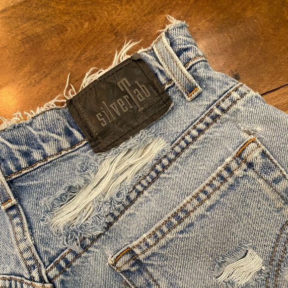 VINTAGE Levis Silver Tab shorts - Picture 4 of 5